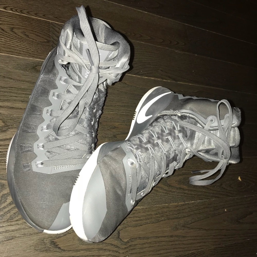Men’s Nike Hyperdunks ‘16